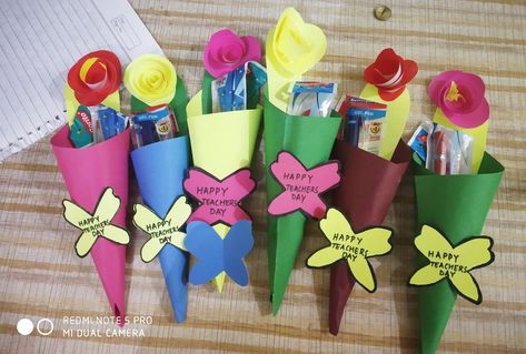 Marker Bouquet Teachers, Pen Bouquet Teacher Gifts, Teachers Day Bouquet Ideas, Pen Gift For Teacher, Teachers Day Pen Gift Ideas, Happy Teachers Day Gift Ideas, Bouquet For Teacher, Pen Bouquet, Happy Teachers Day Card