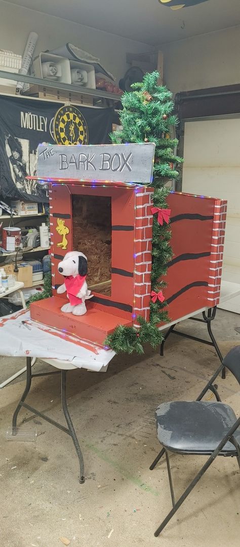 Snoopy and Woodstock Dog House made from one sheet of plywood. Wooden dog house. Diy. Cardboard Box Houses, Wooden Dog House, Dog House Diy, Wooden Dog, Plywood Sheets, Box Houses, House Diy, Snoopy And Woodstock, House Made