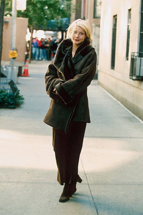 30+ Times '90s Gwyneth Paltrow Was Our Style Crush #refinery29  http://www.refinery29.com/2016/03/106619/gwyneth-paltrow-lookbook-throwback-90s-fashion#slide-31  1997 No one wears brown anymore, do they? Here, the oversized shearling jacket with brown booties and skirt are so Manhattan in fall '97. If only we could book flights. ... Gwenyth Paltrow Style, Gwyneth Paltrow Style, Ali Michael, Yvonne De Carlo, Outfit Essentials, Laetitia Casta, Evolution Of Fashion, 90s Fashion Outfits, 90s Outfit