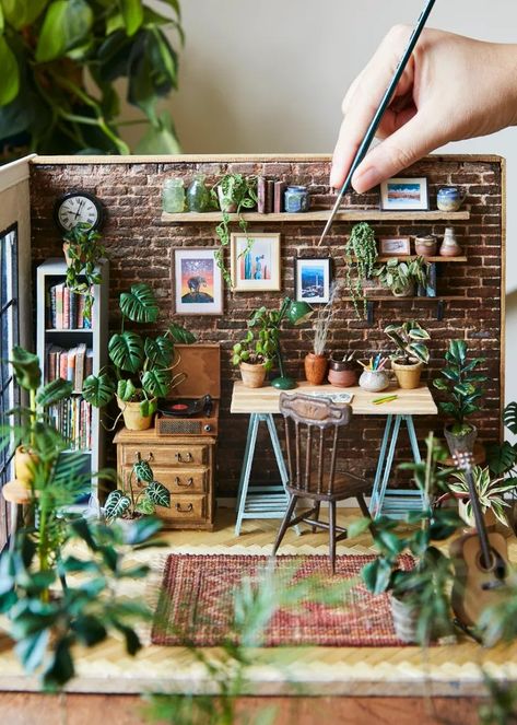 Room Box Miniatures, Plant Room, Make A Room, Diy Doll Miniatures, Doll House Plans, Mini Doll House, Doll House Crafts, Dollhouse Miniatures Diy, Miniature Plants