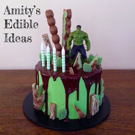 Hulk Cakes For Boys, Sweetie Birthday Cake, Smarties Cake, Hulk Birthday Cakes, Wolf Cake, Gothic Wedding Cake, Hulk Cake, Edible Ideas, Hulk Birthday Parties