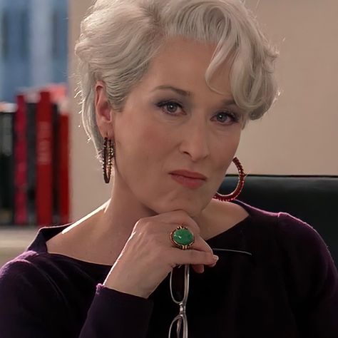 Meryl Streep Devil Wears Prada, Miranda Presley, Miranda Priestly, Devil Wears Prada, Ageless Style, Movie Posters Minimalist, Meryl Streep, The Devil, Style Icon