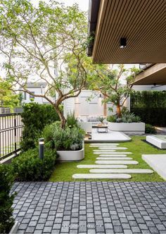 Landscape Ideas Home Designing, Taman Air, Courtyard Landscaping, Courtyard Gardens Design, Minimalist Garden, Courtyard Design, Budget Garden, Home Garden Design, Casa Exterior