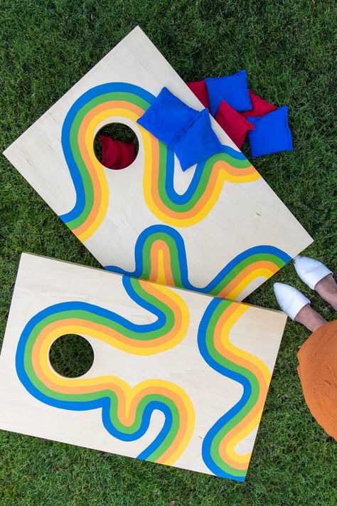 Cute Cornhole Boards Designs, Cornhole Designs Paint, Cornhole Paint Ideas Diy, Corn Hole Design Ideas, Painted Cornhole Boards Ideas, Cool Cornhole Boards, Corn Hole Boards Designs Paint Diy, Corn Hole Boards Designs Ideas, Painting Cornhole Boards Designs