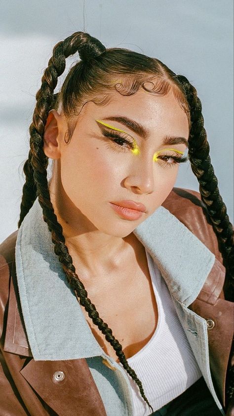 Hiphop Hairstyles, Hiphop Makeup, Hip Hop Makeup, Hair Styles Latina, Hip Hop Hairstyles, Latin Hairstyles, Hip Hop Hair, Hip Hop Style Women, Y2k Hairstyles