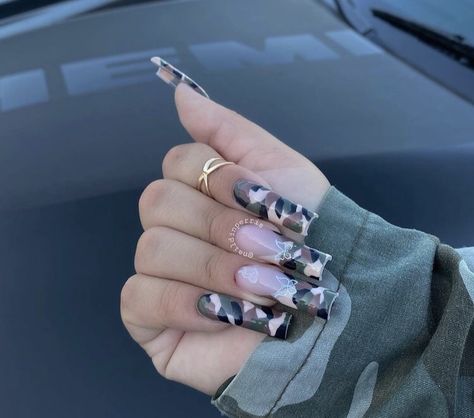 Camo Acrylic Nails, Pink Camo Nails, Camo Nail Art, Camo Nail Designs, Army Nails, Colourful Acrylic Nails, Camo Nails, Super Cute Nails, Nail Design Inspiration