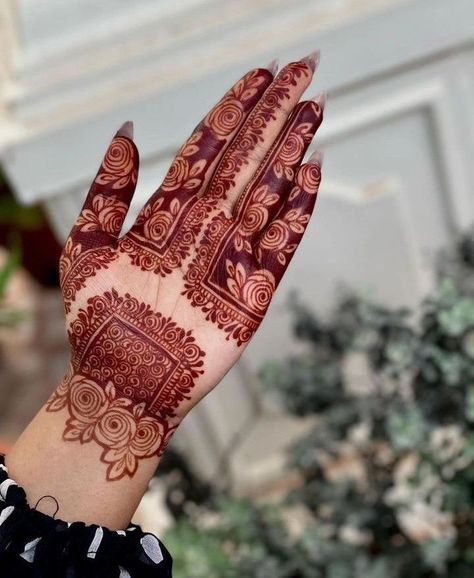 Mehndi Designs Inside Hand, Mehandi Hands, Mehendi Style, Henna Palm, Palm Mehndi Design, Mehndi Designs Fingers, Rangoli Designs Simple Diwali, Engagement Mehndi, Rangoli Designs Simple