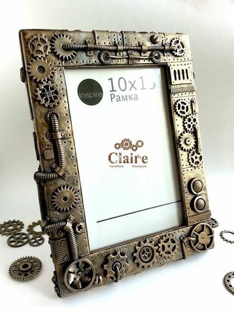 Harry Potter Frame, Steampunk Christmas Tree Ornaments, Steampunk Frame, Steampunk Mirror, In My Control, Steampunk Diy Crafts, Mixed Media Boxes, Industrial Frame, Steampunk Party