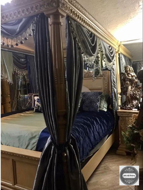 Canopy Bed Decor Canopy Bed Decor, Bookshelves Ideas, Bed Valance, Victorian Bed, Bed In Corner, Queen Black, Bed Canopy, Poster Bed, Lace Curtains