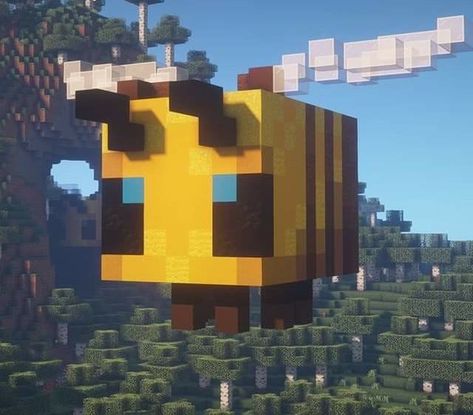 Minecraft Autumn Tree, Minecraft Builds Halloween, Minecraft Bee Statue, Beehive Minecraft Ideas, Honey Minecraft, Bee Enclosure Minecraft, Minecraft Bumblebee, Bee Minecraft Build, Minecraft Apiary