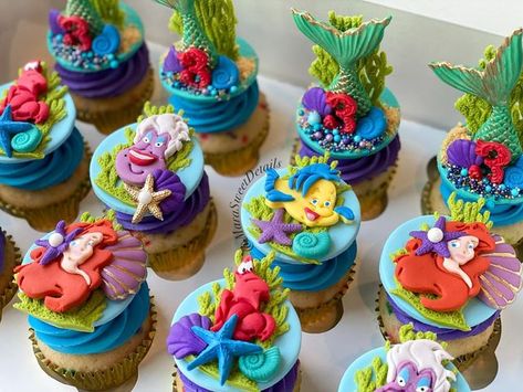 Ariel Cupcakes Ideas, Ariel Cupcakes, Mermaid Cupcake Cake, Mermaid Cake Pops, Little Mermaid Cupcakes, Cold Process Soap Designs, The Little Mermaid Party, Little Mermaid Cakes, Mermaid Cupcakes