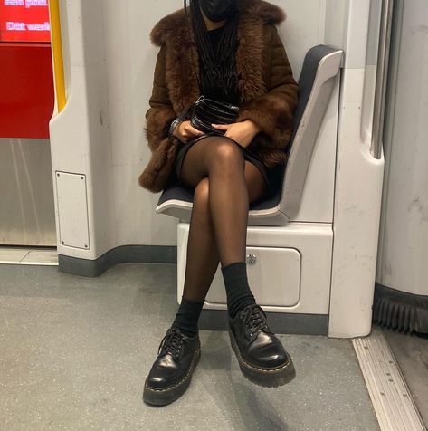 @shemayra on Instagram: “💌” Brown Fur Jacket Outfit, Fluffy Coat Outfit, Brown Fur Coat Outfit, Outfits With Fur Coats, Fluffy Jacket Outfit, Fur Coat Aesthetic, Brown Coat Outfit, Fem Style, Faux Fur Coats Outfit