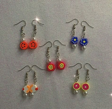 Eyeglass Jewelry, Anting Manik, Dope Jewelry Accessories, Ankle Bracelets Diy, Homemade Bracelets, Jewelry Product Shots, Bracelets Handmade Diy, Beaded Earrings Diy, Bead Charms Diy