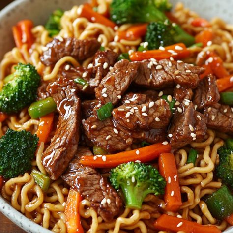 Steak Ramen, Veggie Spring Rolls, Vegetarian Stir Fry, Ramen Stir Fry, Simple Family Meals, Ramen Recipe, Fusion Dishes, Ramen Noodle Recipes, Mongolian Beef