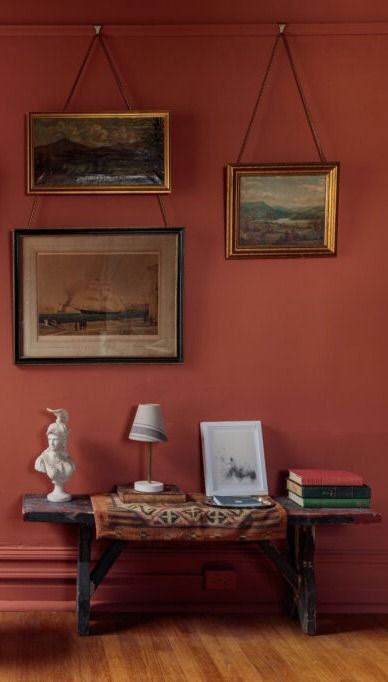 terra-cotta paint  wall with hanging frames gold frames Farrow Bal, David Hicks, Painting Carpet, Farrow And Ball Paint, Red Rooms, Red Walls, Exterior Wood, Red Paint, Farrow Ball