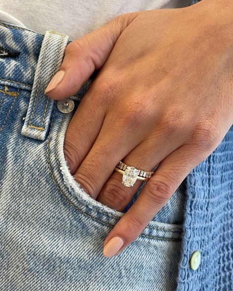 Wedding Rings Engagement Stack, Stacked Wedding Bands With Oval Ring, Oval Ring Stack Wedding, Oval Wedding Stack, Gold Wedding Ring Stack, Engagement Ring With Band, Different Diamond Cuts, Baguette Eternity Ring, Wedding Stack