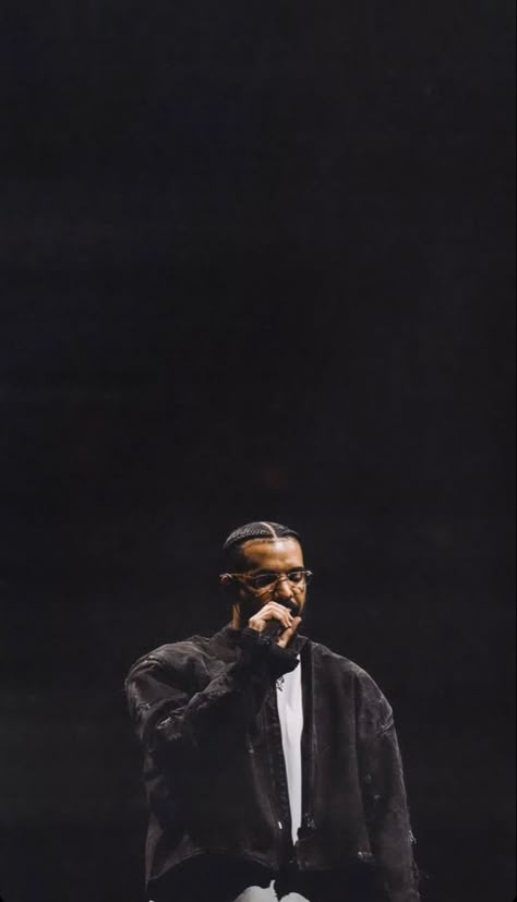 Drake Drizzy Wallpaper, Drake Tour, Old Drake, Drake Rapper, Drake Concert, Drake Photos, Drake Ovo, Drake Drizzy, Drake Graham