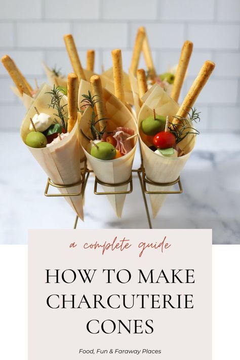 Charcuterie Cone Ideas, Charcuterie Cones Wedding, Charcuterie Cones Diy, Charcuterie Tree Cone, Charcuterie Cones, Charcuterie Trays, Toothpick Appetizers, Snack Boards, Charcuterie Cups