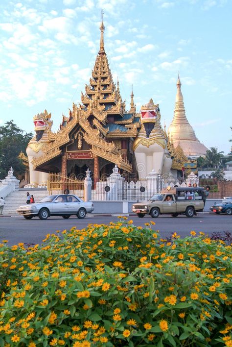 Myanmar Pagoda, Shwedagon Pagoda, Bagan Myanmar, Yangon Myanmar, Myanmar Art, Aesthetic Accessories, Burma Myanmar, Easy Canvas, Easy Canvas Art