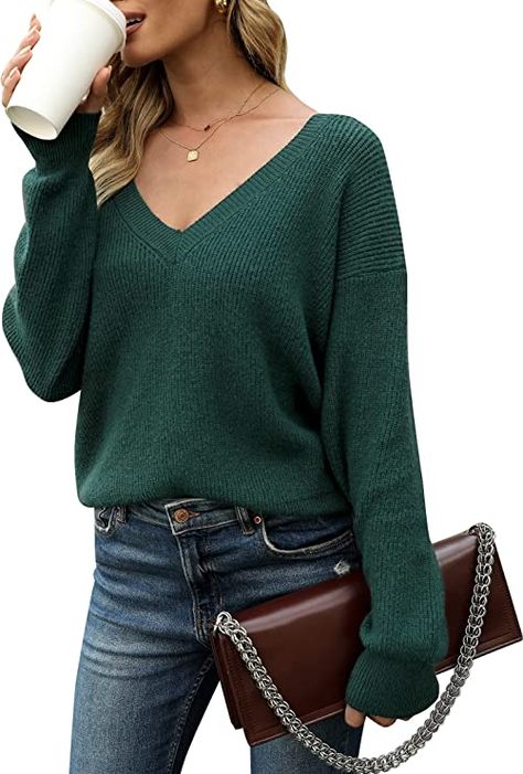 Vneck Sweater Outfit, Amazon Fall Outfits, Green V Neck Sweater, Deep V Neck Sweater, Beverly Ennis Hoyle, Casual Sweaters Women, Pullovers Outfit, Sweater Christmas, Fashion Over 40