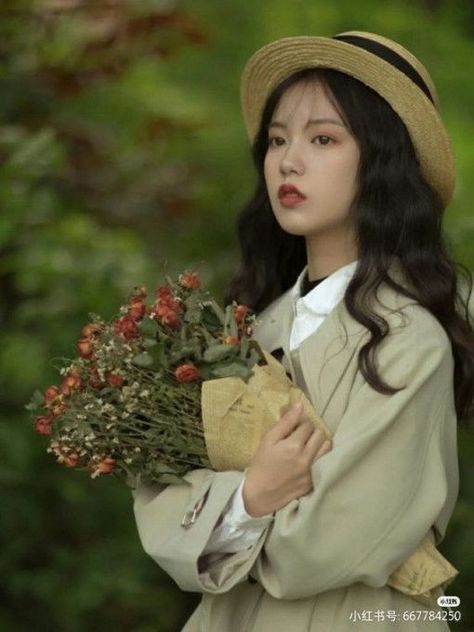 Holding Hat Pose Reference, People Holding Flowers, Holding Flowers Pose Reference, Female Reference, Human Reference, Human Poses Reference, Best Photo Poses, Pose Reference Photo, Portrait Poses