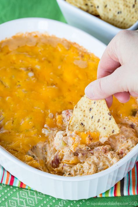 Best Game Day Snacks - Domestic Superhero Jambalaya Dip, Mardi Gras Appetizers, Dip Chips, Shrimp Jambalaya, Dip Recipes Hot, Madi Gras, Cheesy Appetizer, Healthy Superbowl Snacks, Cajun Dishes