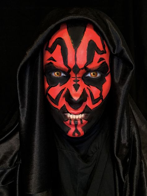 Halloween/Character makeup of the Star Wars villian Darth Maul. This look was done with Face paint, eyeliners and eye shadow. Darth Maul Face Paint, Halloween Face Paint Ideas Men, Cartoon Characters Makeup, Darth Maul Makeup, Halloween Face Paint For Men, Halloween Face Paint Men, Face Paint Pattern, Demon Face Paint, Dracula Face Paint