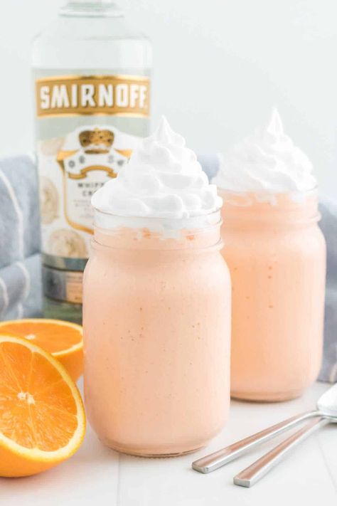 Best Boozy Orange Creamsicle Milkshake - Simply Stacie Creamsicle Milkshake Recipe, Whipped Vodka Drinks, Orange Creamsicle Milkshake, Orange Creamsicle Drink, Frozen Mixed Drinks, Creamsicle Drink, Creamsicle Milkshake, Vodka Recipes Drinks, Classic Margarita Recipe