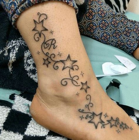 Star Foot Tattoos, Tattoo Pierna, Button Tattoo, Ankle Tattoo Designs, Ankle Tattoos For Women, Anklet Tattoos, Star Tattoo Designs, Tattoo Henna, Foot Tattoos For Women