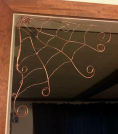 Copper Halloween Decor, Wire Spider Web Diy, Spider Web Suncatcher, Wire Halloween Decor, Wire Cobweb, Copper Wire Art Diy, Halloween Wire Art, Wire Yard Art, Copper Yard Art