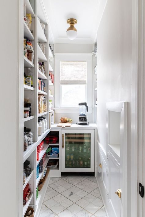 pantry with floor to ceiling shelving and small counter Pantry With Fridge, Walk In Pantry Ideas Layout, Butler Pantry Ideas, Small Walk In Pantry, Butlers Pantry Ideas, Pantry Design Ideas, Walk In Pantry Ideas, Narrow Pantry, Building Shelves