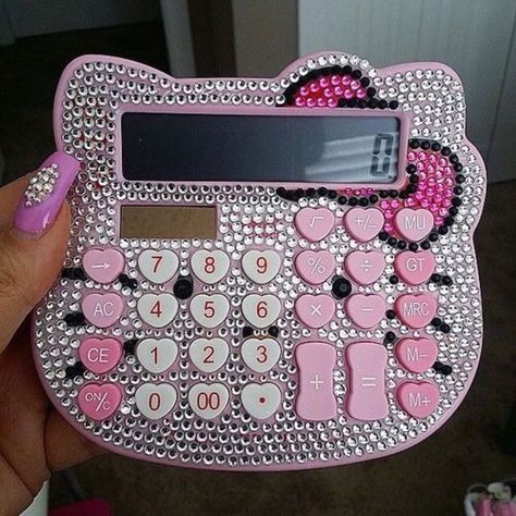 Hello Kitty Calculator, Alternative Disney Princesses, Hello Kitty House, Cute School Stationary, Hello Kitty Clothes, Hello Kitty Aesthetic, Hello Kitty Coloring, Stationary School, Pink Hello Kitty