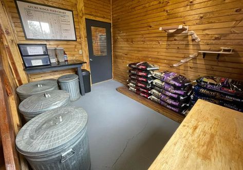 Horse Stall Organization, Horse Area Ideas, Feed Room Organization Horse, Feed Shed Organization, Feed Rooms For Horses, Horse Farm Ideas Stables, Horse Grooming Stall, Goat Habitat Ideas, Horse Feed Room Organization