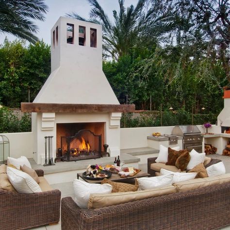 Concrete Paver Patio - Photos & Ideas | Houzz Outdoor Grill And Fireplace, Outdoor Fireplace Pizza Oven, Stucco Fireplace, Outside Fireplace, Patio Pictures, Outdoor Fireplace Designs, Backyard Fireplace, Patio Fireplace, Casas Coloniales