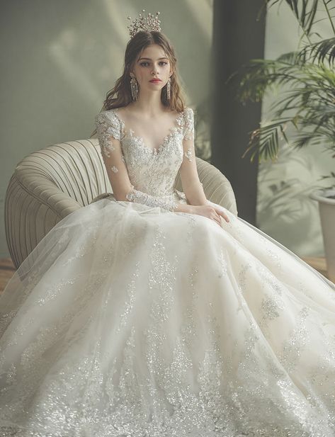 Iconic Weddings, Fairy Tale Wedding Dress, Fancy Wedding Dresses, A Wedding Dress, Princess Wedding, Best Wedding Dresses, Ball Gowns Wedding, Wedding Dress Styles, Ball Gown Wedding Dress