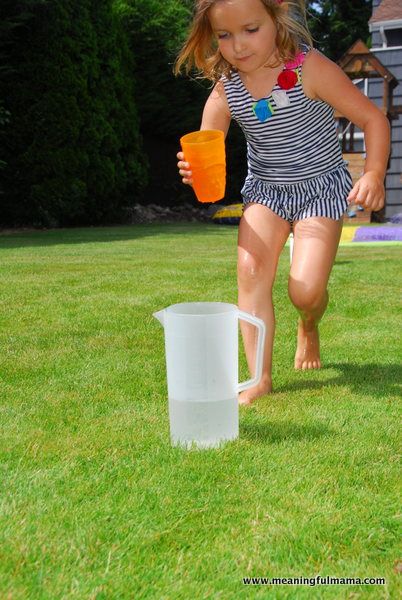 Fill The Bucket Water Game, Water Obstacle Course, Obstacle Course Ideas, Water Activities Kids, Backyard Obstacle Course, Kids Obstacle Course, Course Ideas, Water Games For Kids, Outdoor Games For Kids