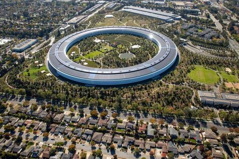 Apple Hq, Apple Park, Apple Fitness, Iphones For Sale, System Architecture, Apple Service, Apple Maps, Apple Support, Aerial Photograph