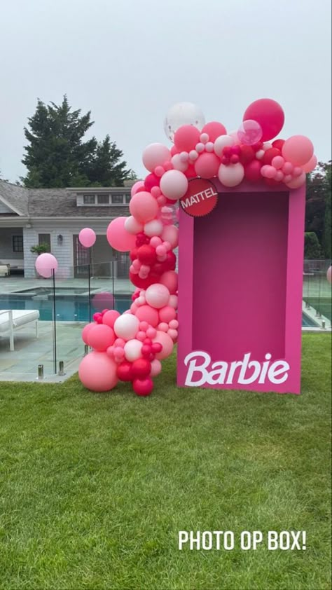 Barbie Themed Balloon Decor, Barbie Birthday Party Grown Up, Barbie Party Box Diy, Barbie B Day Party, Barbie 20th Birthday Party, Barbie Party Welcome Sign, Barbie Pep Rally, Barbie Sweet Sixteen, Barbie Decoration Party