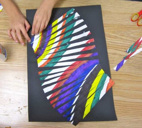 30 Best Third Grade Art Projects To Tap Into Kids' Creativity Third Grade Art Project, 3rd Grade Art Lesson, Easy Art Lessons, Third Grade Art, Moving Art, Intersecting Lines, Art App, 4th Grade Art, 5th Grade Art