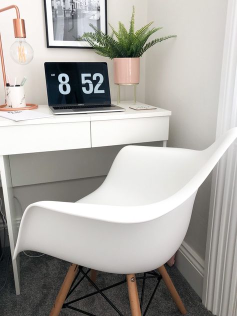 Brimnes Dressing Table, Home Office White Desk, Working From Home Office, Work Office Decor, My Home Office, Scandinavian Chairs, White Desk, Chic Interior, White Desks