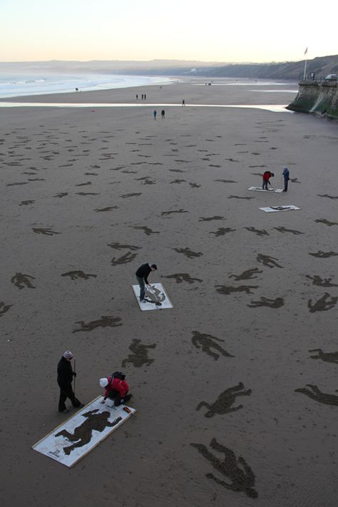 Never forgotten! D Day Beach, Sand Drawing, Peace Day, Ephemeral Art, Normandy Beach, D Day Landings, Arts Integration, Sand Art, Art Workshop