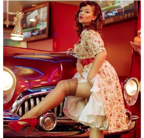 ❤ Moda Pin Up, Mode Rockabilly, Pin Up Car, Burlesque Vintage, Pin Up Vintage, Rockabilly Girl, Pin Up Photos, Pin Up Models, Pin Up Photography