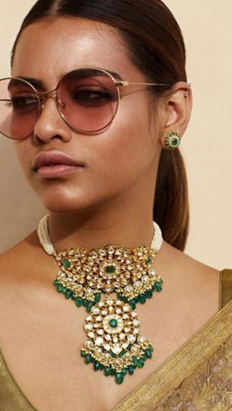 Sabyasachi Jewellery Choker, Jadau Sets, Expensive Jewellery, Jadau Jwellery, Jewellery Patterns, Indowestern Dresses, Jewellery Choker, Jewellery Shoot, Sabyasachi Mukherjee