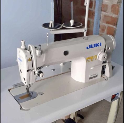 Sawing Machine, Sewing Machine Tables, African Shirts For Men, Sewing Machine Basics, African Shirts, Fashion Sewing Tutorials, Industrial Sewing Machine, Industrial Sewing, Certificate Design