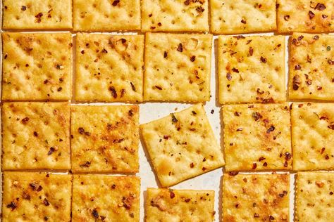 Fire Crackers Recipe Seasoned Saltines, Alabama Fire Crackers Recipe, Alabama Fire Crackers, Potluck Snacks, A Few Minutes Later, Seasoned Crackers, Fire Crackers, Impressive Appetizers, Potluck Side Dishes