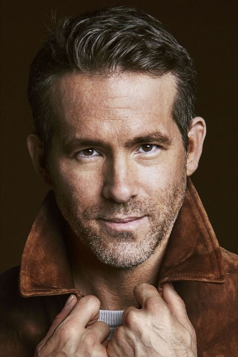 Ryan Reynolds Photo, Ryan Reynolds Portrait, Rayn Renold Wallpaper, Ryan Reynolds Photoshoot, Ryan Reynolds Drawing, Ryan Reynolds Aesthetic, Ryan Reynolds Hair, Ryan Reynolds Wallpaper, Ryan Reynolds Hot