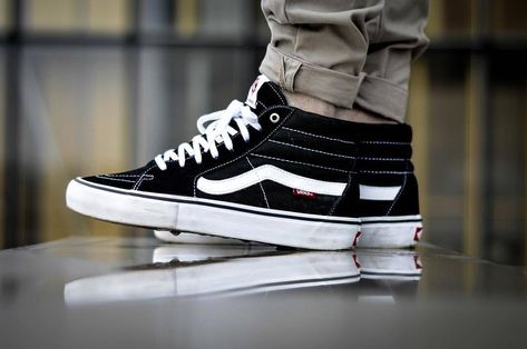 Vans Sk8-Hi Pro - Black by artknowfr Launch your own makeup line. #viaGlamour Vans Sk8 Hi Outfit Guys, Vans Sk8 Hi Outfit, Sk8 Hi Outfit, Outfit Guys, Vans Sk8 Hi Pro, Estilo Vans, Vans Boots, Vans Skate Shoes, Tenis Vans