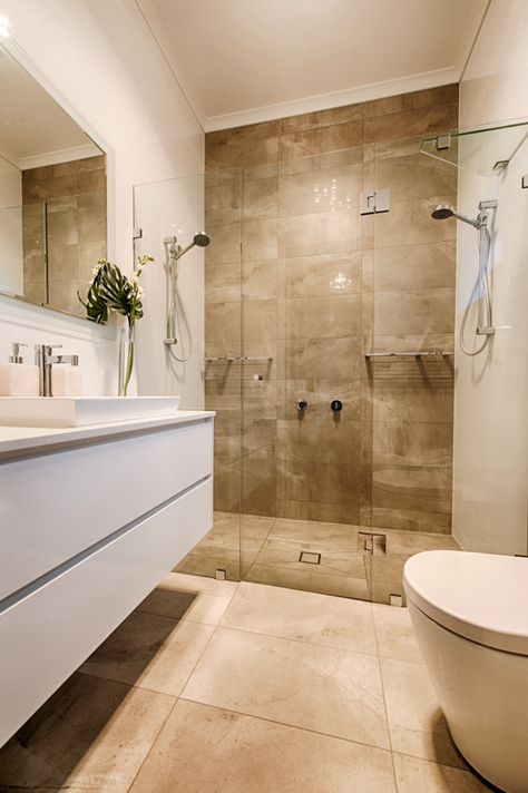 Evandale ensuite bathroom: neutral tones are simple yet elegant #Deluxe #tiles Sandy Bathroom Ideas, Neutral Tones Bathroom, White And Brown Bathroom Ideas, Bathroom Sandstone, Earthy Bathrooms, Warm Neutral Bathroom, Warm Tone Bathroom, Small Ensuite Bathroom Ideas, Nude Bathroom