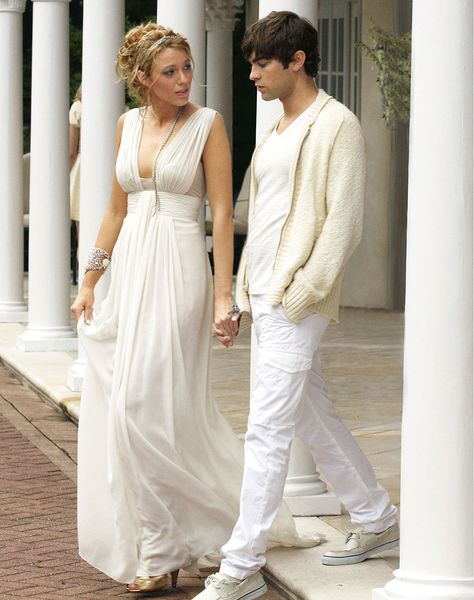 Gossip Girl Season 2, Mode Gossip Girl, Estilo Gossip Girl, Gossip Girl Serena, Celebrity Prom Dresses, Nate Archibald, Gossip Girls, Chace Crawford, Celebrity Wedding Dresses