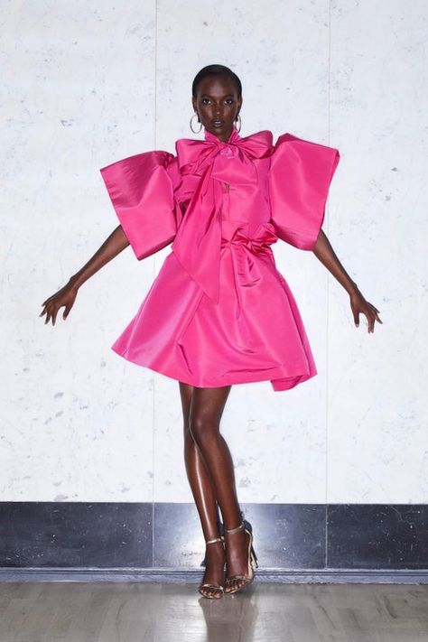 Greta Constantine, Resort 2020, School Looks, 2020 Fashion, Vogue Fashion, Fashion Show Collection, Fashion 2020, Fashion Poses, Pink Fashion